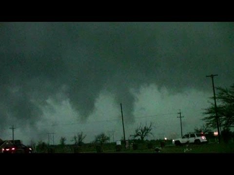 Tornado warnings, supercells, chase footage April 17 2013, Elgin - Sterling Oklahoma