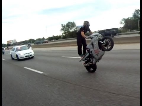 Motorcycle Runs From Police In Wheelie Cops Chase Stunt Bike ROC Ride Of The Century Blox Starz TV