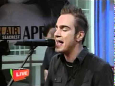 Three Days Grace - I Hate Everything About You (Live @ Ryan Seacrest 2004).mpg