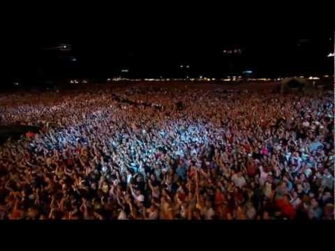 Robbie Williams - Feel - Live at Knebworth