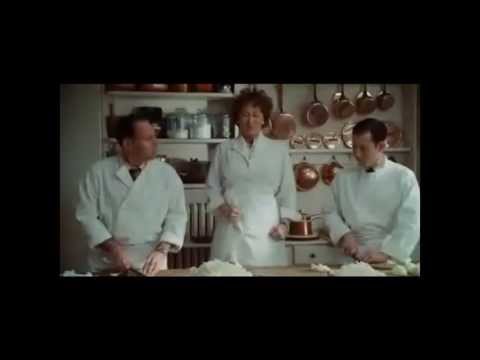 Julie and julia - onion slicing mastery - Meryl Streep