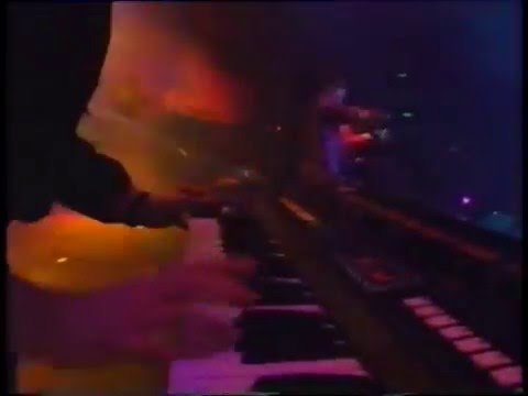 808 State - In Yer Face (Live 1991)