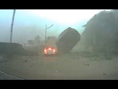 Crazy Rock Fall - Taiwan Badouzi - August 31, 2013