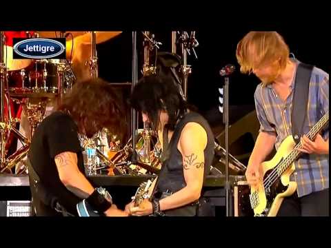 Joan Jett & The Foo Fighters - Bad Repuataion & I Love Rock N Roll HD