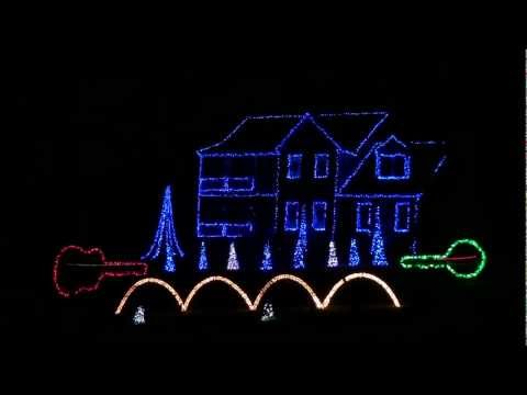 2011 Amazing Grace Brown Family Christmas Light Show Yule