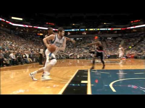 Kevin Love baseline reverse dunk