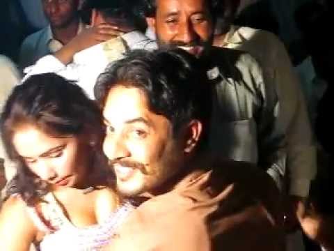 Mujra on Dr.Malik Munnawar Khokhar  Wedding  2/6,Rodu Sultan, Jhang