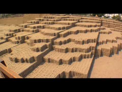 HUACA PUCLLANA - MONUMENTO A LA ETERNIDAD