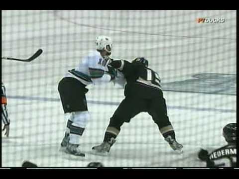 Ryan Getzlaf Joe Thornton Fight Game 6 WCQF