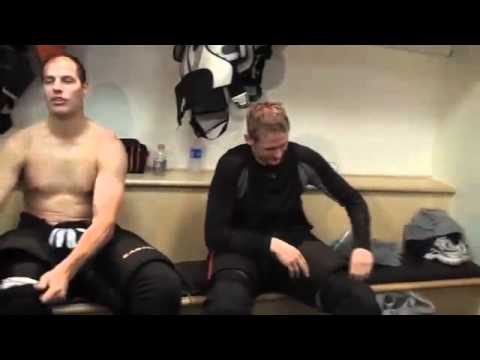 Getzlaf, Perry, Selanne Joke Around in the Ducks Dressing Room