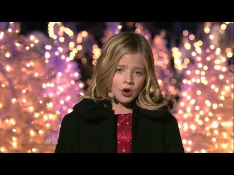 Jackie Evancho singing O Holy Night @ Rockefeller Center Nov 30, 2010