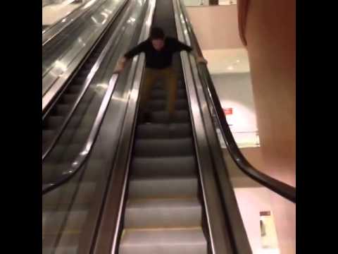 How normal people go down the escalator vs how I do VINE MAtthew Espinosa youtube original