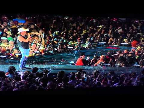 Kenny Chesney-There Goes My Life-Live