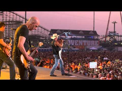 Kenny Chesney - Beer In Mexico (American Express UNSTAGED)