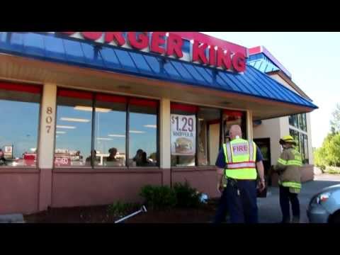 Puyallup Washington, River Rd Car Vs Building (Burger King)