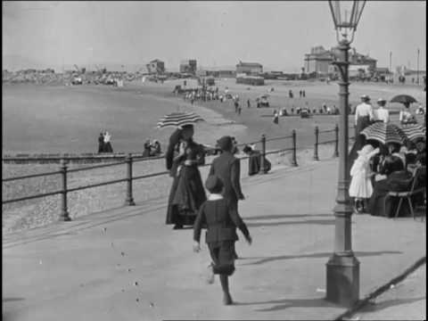 Panoramic View of the Morecambe Sea Front (1901)