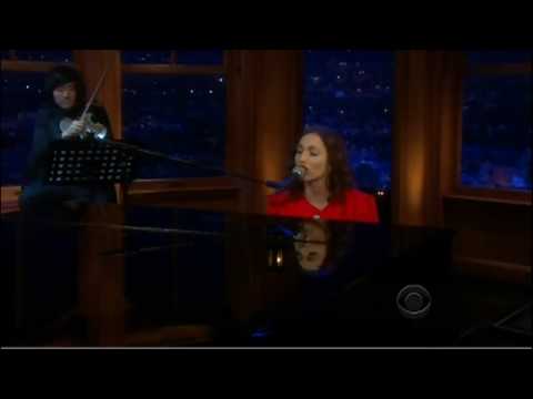 Regina Spektor - The Calculation (Live on The Late Late Show)