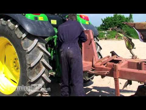 How to hitch a plough to a tractor