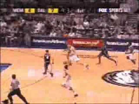 Dirk Nowitzki Massive Dunk