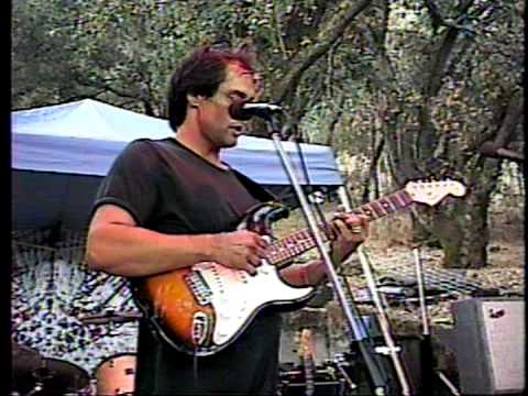 DDT - Danny Cronan live at Vinestock -You Don't Know Me (Eddie Arnold/Cindy Walker)