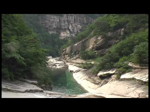 Nordkorea  Bergwanderung im Kumgangsan (Diamantgebirge)