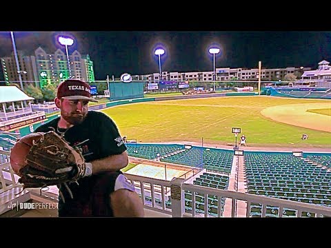 BASEBALL EDITION | Dude Perfect