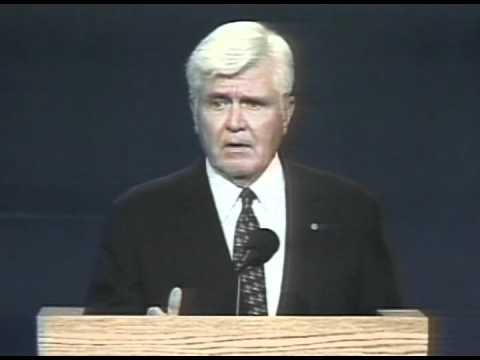 Admiral Stockdale - 1992 VP Debate - 