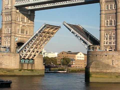 London Tower Bridge Opening