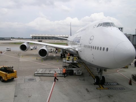 LUFTHANSA BOEING 747-8 IAD-FRA ECONOMY