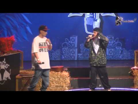 Dtoke vs Genas - 1ra ronda Batalla de los Gallos Red Bull 2013 Argentina - Radio Doble HH