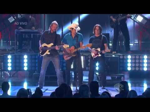 People's Choice Awards USA 2014 - Brad Paisley performing 