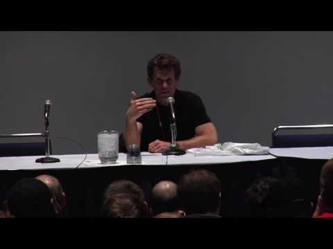 C2E2: Kevin Conroy Disses Christian Bale's Batman Voice