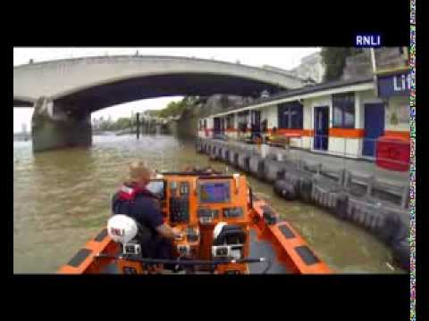 Tower RNLI respond to a person in water at Blackfriars Bridge