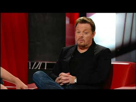 Eddie Izzard on The Hour With George Stroumboulopoulos (4.13.2010) (Part 1/2)