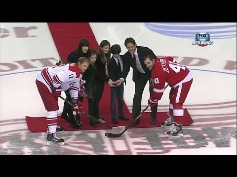 Brendan Shanahan drops ceremonial puck