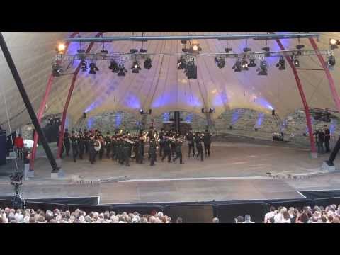 Quirinus Band & Bugle Corps Neuss beim Loreley Tattoo 2013 - Einmarsch 