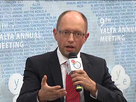 Arseniy Yatsenyuk - Yanukovich must free Yulia Tymoshenko