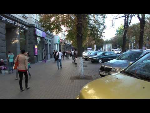 Chisinau gatelangs - Along The Streets