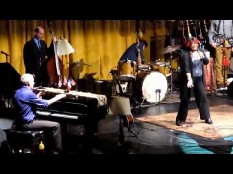 Hugh Laurie in Grand Rex Paris 10 07 2012 full concert