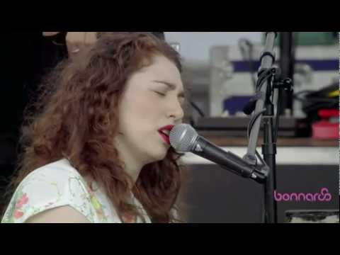 Regina Spektor - Folding Chair Live (Bonnaroo 2010)