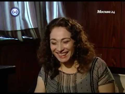 Regina Spektor gives interview in Russian (English subtitles)