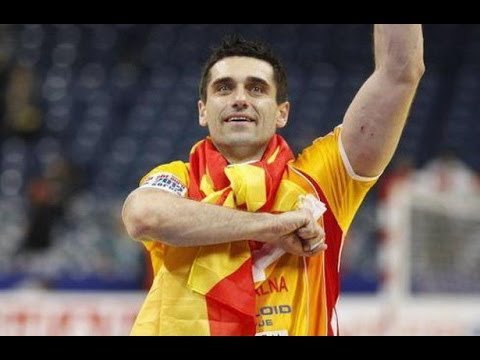 Kiril Lazarov scores 12 goals for Macedonia vs Czech Republic EHF EURO 2014