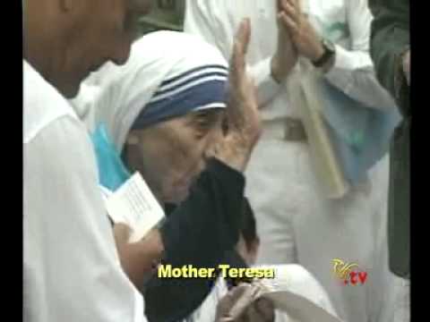 Mother Teresa receives the U Thant Peace Award