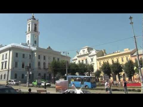 Chernivtsi's 12 o'clock tradition