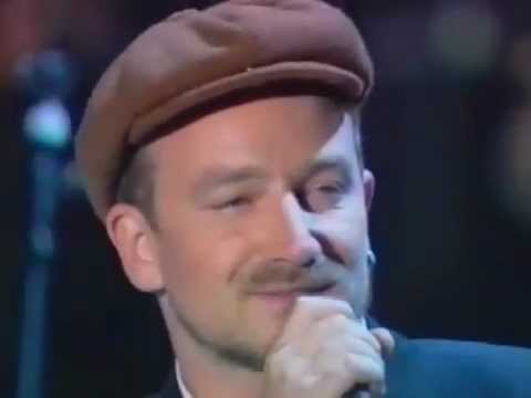 Bono Vox & Luciano Pavarotti - Miss Sarajevo (HQ audio)