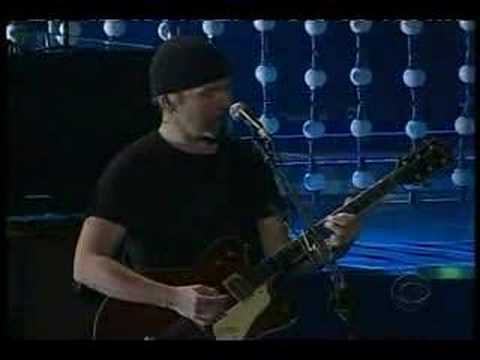 The Wanderer - U2 live - Rare Bono sings as tribute to Cash