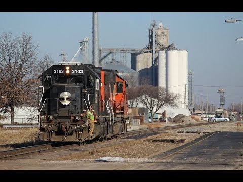 Sunrise to Sunset Railfanning in Effingham Illinois December 27th, 2013