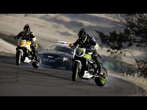 Motorcycle vs. Car Drift Battle 2