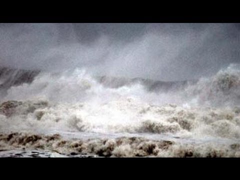 Cyclone Phailin makes landfall near Gopalpur on Odisha coast