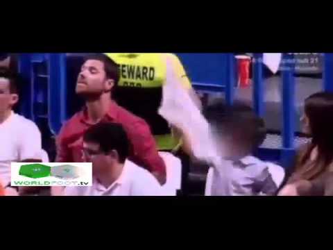 Xabi Alonso's Son Hits Callejon | Real madrid vs Barcelona (BasketBall) | 14/06/2013